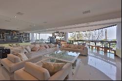 Ultra-luxury beachfront property in Barra da Tijuca