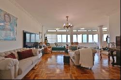 Oceanfront apartment at Posto 10, Ipanema, with panoramic views of Arpoador