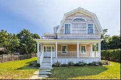 Renovated Vineyard Haven Home with Pool