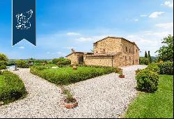 Agritourism with 4 Apartments, Garden with Pool and Olive grove for Sale in Pienza in the 