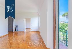 Elegant and prestigious penthouse for sale in an exclusive residential area of Florence