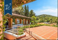 Stunning villa with a designer pool and a panoramic view of the Tuscan sea for sale in Liv