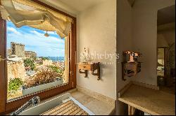 Panoramic apartment in the historic Castello