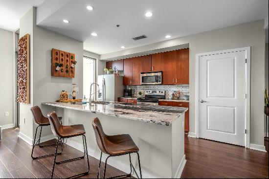 Beautifully Updated Condo  Near Midtown Atlanta!