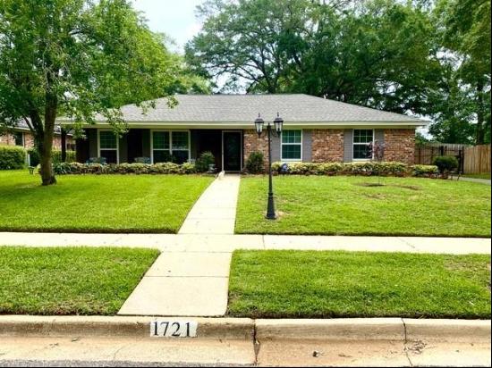 1721 Arlington Court, Mobile AL 36609