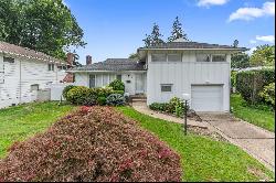 682 Eisenhower Place, East Meadow NY 11554