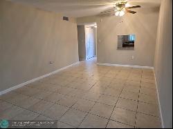 8590 Sunrise Lakes Blvd #106, Sunrise FL 33322