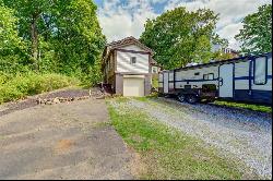 2836 W McNeal Road, Hampton PA 15101