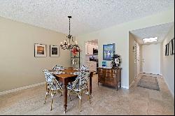 4595 Chancellor Street NE #105, Saint Petersburg FL 33703