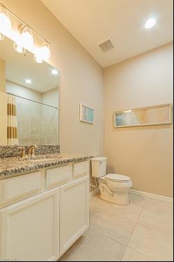 9433 Benvenuto Ct Unit 202, Naples FL 34119