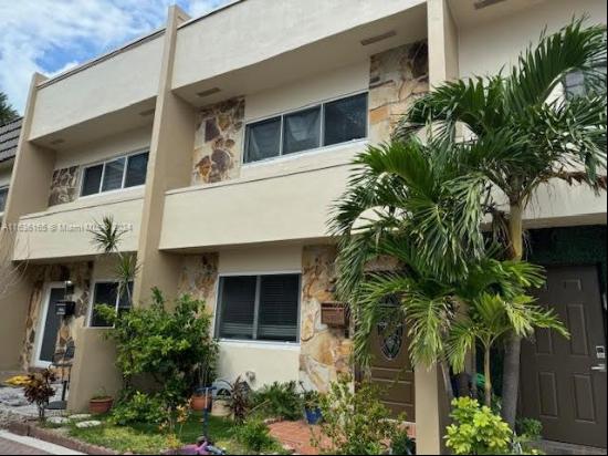 8956 Collins Ave Unit 4, Surfside FL 33154