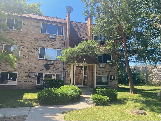 1743-45 Chariot Court, Mount Prospect IL 60056