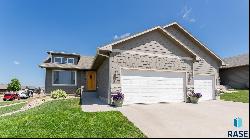 8908 W 21st St, Sioux Falls SD 57106