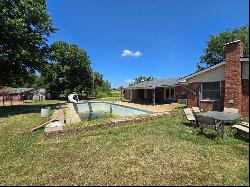 1423 S Jim Thorpe Boulevard, Prague OK 74864