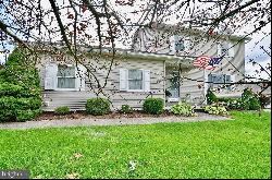 1054 E Springfield Drive, Bellefonte PA 16823