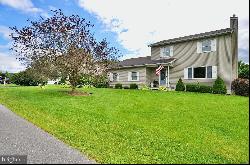 1054 E Springfield Drive, Bellefonte PA 16823