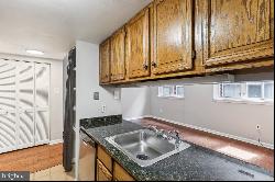 136 N Bread Street Unit 122, Philadelphia PA 19106