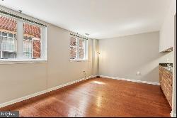 136 N Bread Street Unit 122, Philadelphia PA 19106