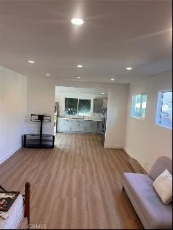 5321 Yolanda, Tarzana CA 91356