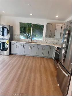 5321 Yolanda, Tarzana CA 91356