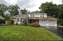 13 McFadden Drive, Monroe NJ 08831