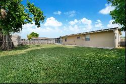 10470 SW 200th St, Cutler Bay FL 33157