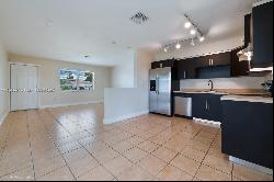 10470 SW 200th St, Cutler Bay FL 33157