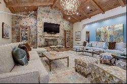 Rustic Luxury Creates a Dynamic Lifestyle