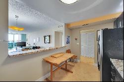 19380 Collins Ave Unit 822, Sunny Isles Beach FL 33160