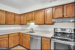 1000 Country Club Road Unit 4, York PA 17403