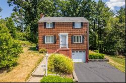 2725 Summit St, Bethel Park PA 15102