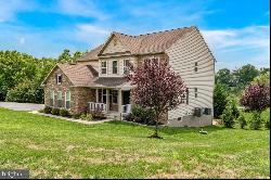 19 Lammey Way, Downingtown PA 19335