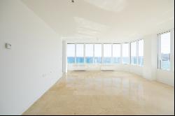 Exquisite Beachfront Penthouse: Luxury Living in Albufereta, Ali, Alicante 03