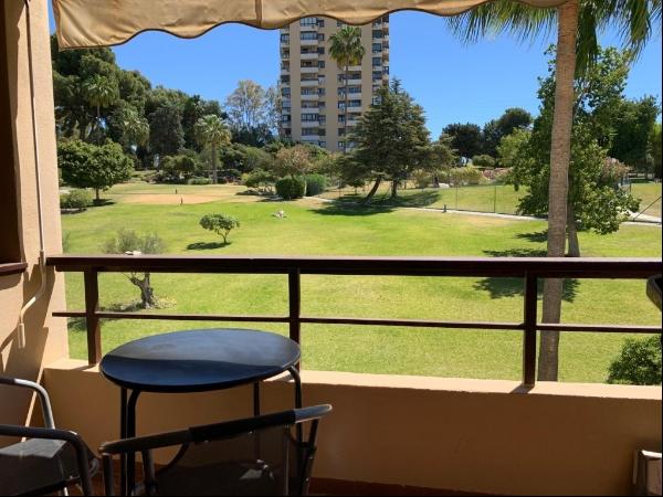 Second-floor apartment surrounded by golf and amenities in Torre, Marbella 29660