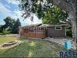 304 N Locust Ave, Sioux Falls SD 57110