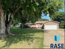 304 N Locust Ave, Sioux Falls SD 57110