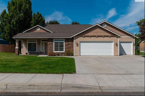 304 S Quay St, Kennewick WA 99336