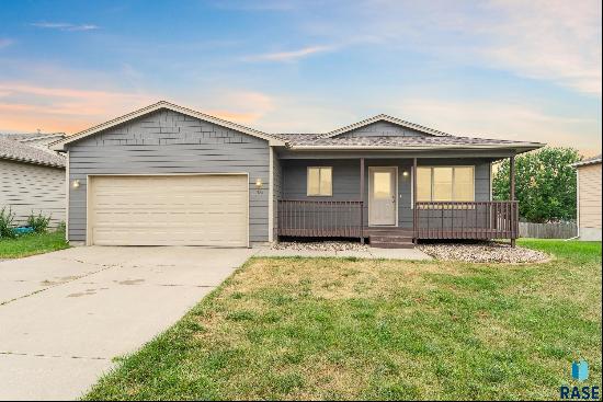 703 Teddy St, Harrisburg SD 57032