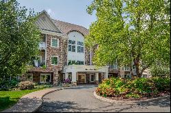 1 West Street #306, Simsbury CT 06070