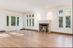 3 Woodside Drive, Greenwich CT 06830