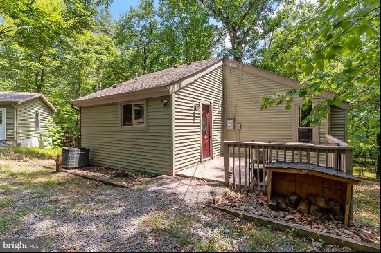 350 Black Hawk Lane, Hedgesville WV 25427