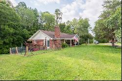 2858 Pot Rock Rd, Woodlawn VA 24381