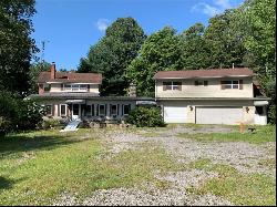 110 Berk Lane, Slippery Rock Twp - But PA 16057