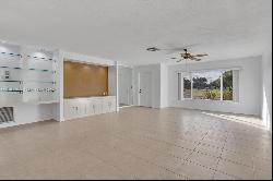 6419 Hitchin Post Way, Delray Beach FL 33484