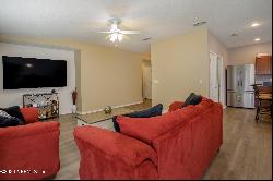 2527 Eisner Drive, Jacksonville FL 32218