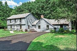 9 Kinderknoll Drive, NY 12106