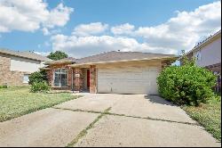 728 Cardinal Drive, Saginaw TX 76131