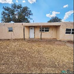 208 Lincoln Street, Clovis NM 88101