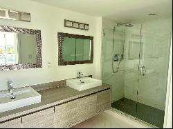 400 Sunny Isles Blvd Unit 321, Sunny Isles Beach FL 33160