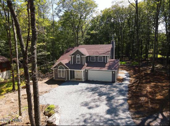 110 Forest View Drive, Hawley PA 18428